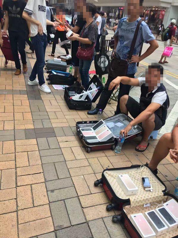 苹果 App Store 开启新年限时特惠：订阅半价+热门游戏特价