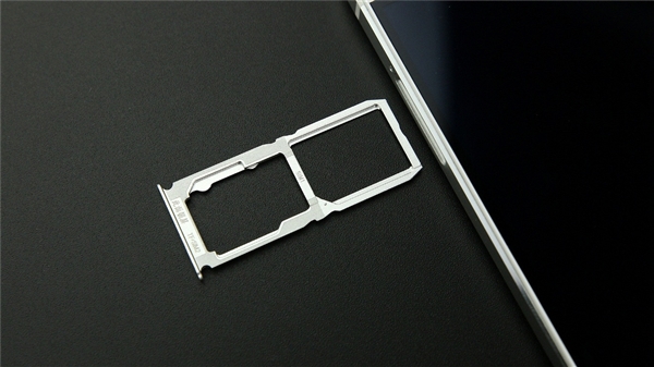 苹果iPhone SE2消息汇总：A10 Fusion、无线充电...