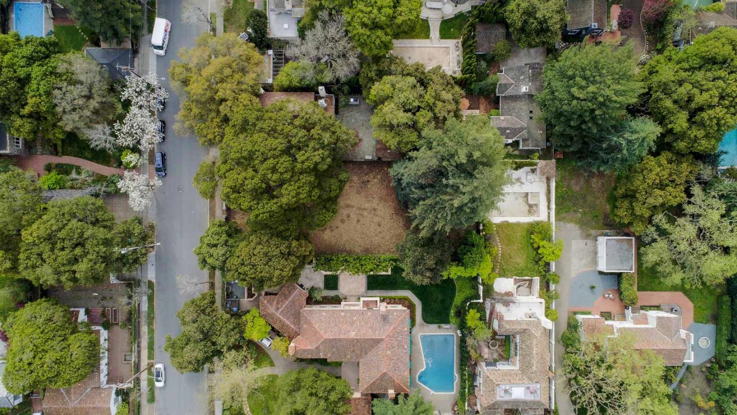 新一代 AirPods 曝光：入耳式、主动降噪