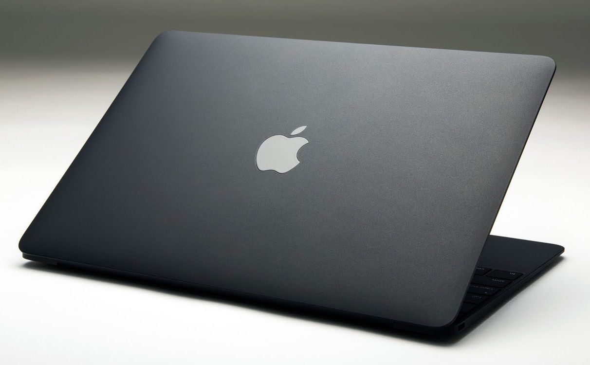 狗生赢家！王思聪为宠物狗带两Apple Watch