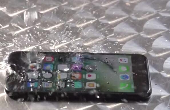 iPhone12 四款型号规格售价曝光：刘海变小，约 5000 元起