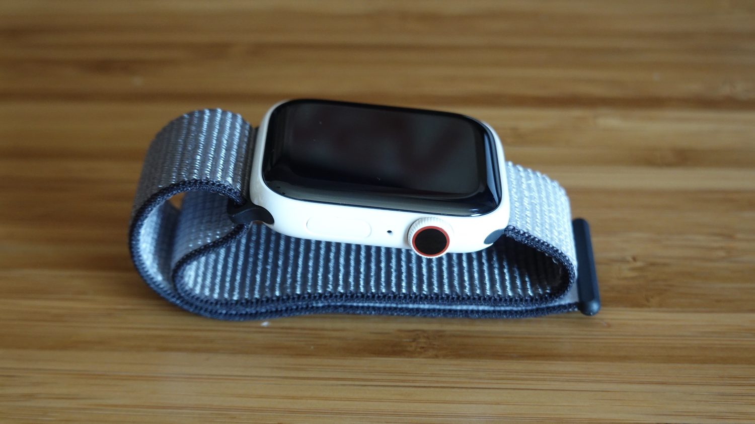 苹果获得混合显示头显 Gaze 技术专利：更好地保护佩戴者颈部