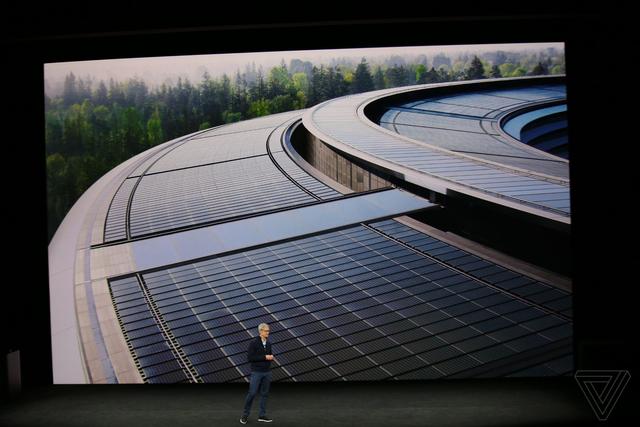 传苹果 iPhone 15 Pro Max 的屏幕峰值亮度将提高到 2500 尼特