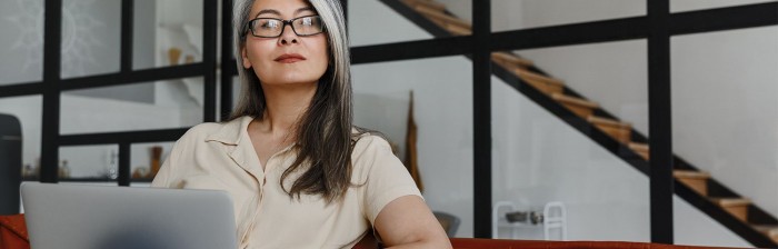 据悉全新 14 英寸 MacBook Pro 下个月发布，回归剪刀键盘