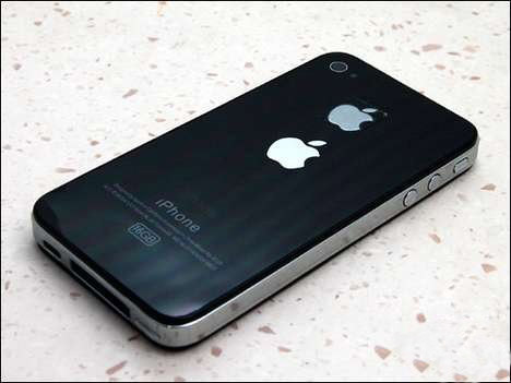 迪士尼乐园帮用户打捞「沉湖」iPhone 11：泡水 2 个月仍可正常使用