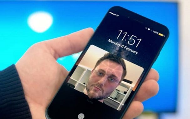 B 站 UP 主曝光苹果 A14 芯片（上盖）上手视频