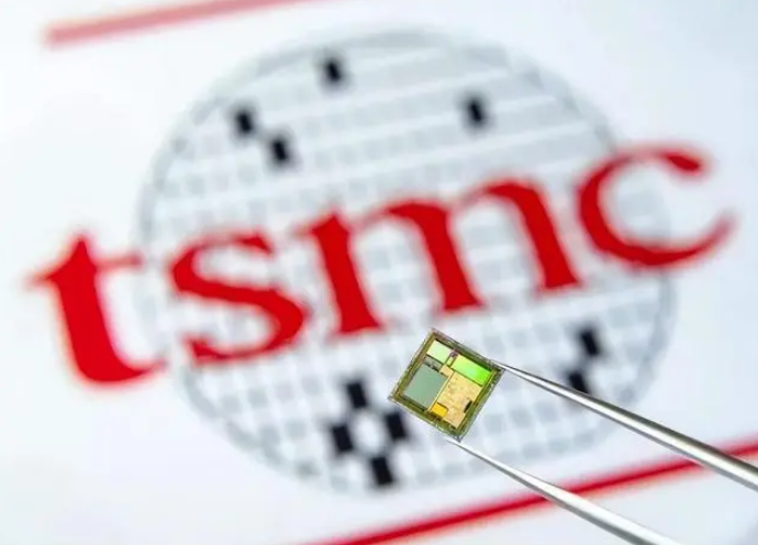 京东公布 618 手机战报：iPhone 首日成交额超 15 亿元