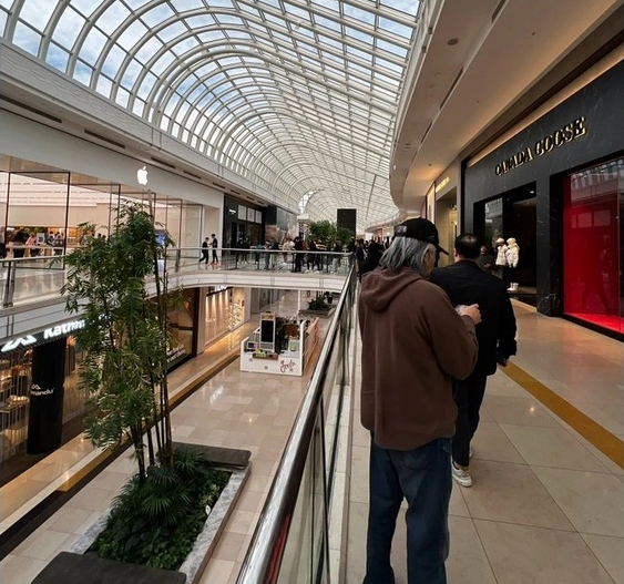 苹果发布首款 MagSafe 充电宝，售价 749 元