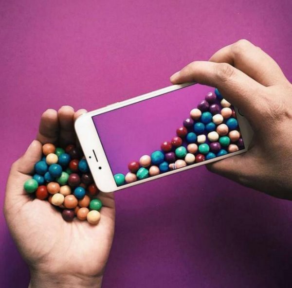 亮黑色iPhone 7 Plus裸奔三周后…… 亮黑色iPhone 7 Plus裸奔三周后……