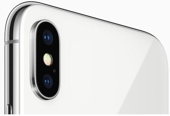 股东在苹果年度股东大会上全数通过所提出的议程