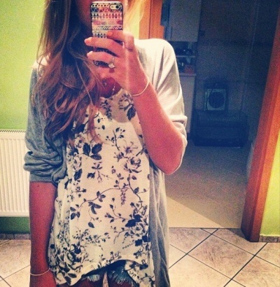 苹果App Store新变：用户下载软件减少，花费增多