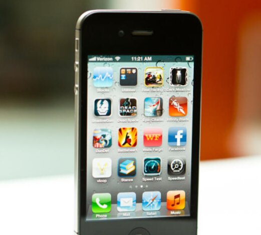 两只 Apple Watch 4 在湖底淹了两周，找到后还能使用