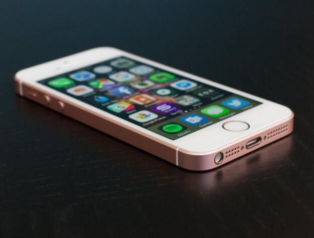 该不该协助FBI解锁iPhone? 已上升到美国国会