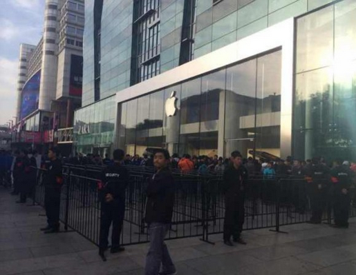 看看iPhone X与这几款安卓旗舰手机的对比