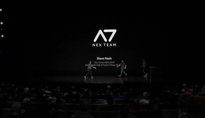 iPhone 12 机模曝光!6.7 英寸屏幕,致敬 iPhone 4 经典设计 iPhone 12 机模曝光!6.7 英寸屏幕,致敬 iPhone 4 经典设计