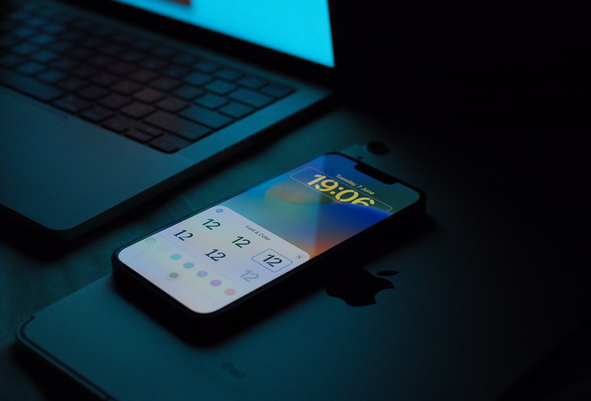 苹果iOS11.2支持7.5W无线快充，已被中国工程师破解
