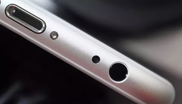 iFixit 拆解评估苹果 AirPods 3：可修复性为 0