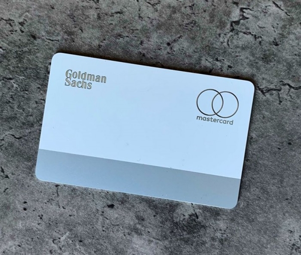 用户反馈：升级 iOS 17.2.1 后，iPhone 无法接打电话、蜂窝上网