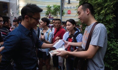 你期盼的苹果 iPhone 8 开机画面长这样