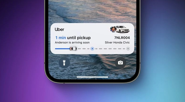 Ross Young 预计苹果将于 4 月推出采用 OLED 面板的 iPad Pro