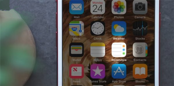 1976 年 Apple I 手册被拍卖：价格近1万美元