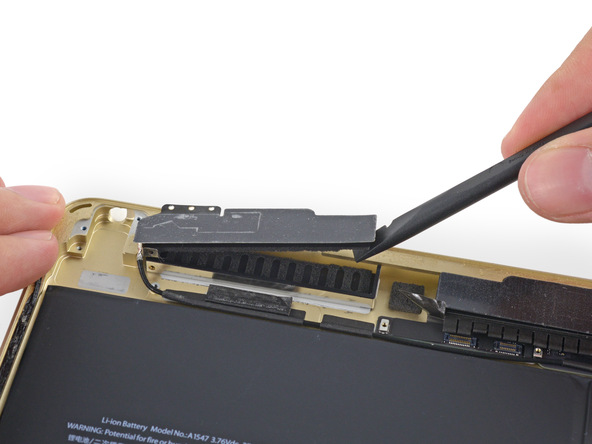 中国 10 月手机销量榜:iPhone 15 Pro Max 领跑,华为 Mate 60 Pro 第二 中国 10 月手机销量榜:iPhone 15 Pro Max 领跑,华为 Mate 60 Pro 第二