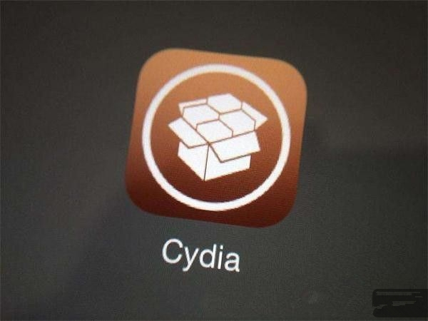 疑似苹果 iPhone 12 官方磁吸无线充电保护壳曝光