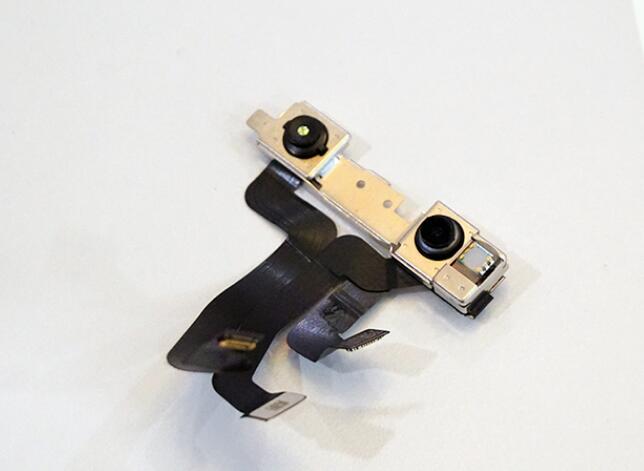 代码显示苹果 Vision Pro 头显虚拟键盘将添加 12 种语言，包括简体中文