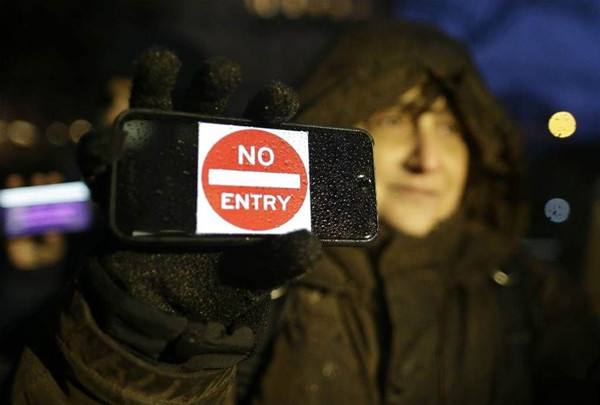 iPhone 12 Pro Max 与诺基亚 Lumia 1020 相机拍摄对决